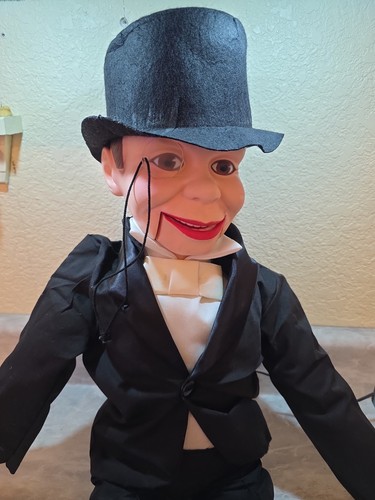Charlie mccarthy ventriloquist - charlie,