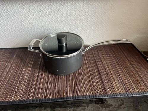 Creuset 18cm all stove tops - creuset,