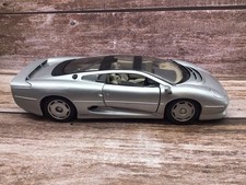 Burago 1/18 ~ Jaguar XJ220 ~