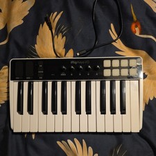 IK Multimedia iRig Keys I/O 25 25-Key Keyboard Controller & Audio Interface