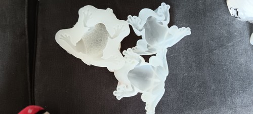 Intoresin crystal frog and - frog, 2
