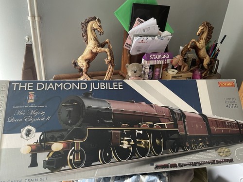 Model railway train sets - sets, oo