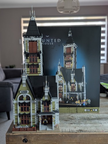 Lego haunted house 10273 - haunted,