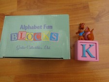 GROLIER DISNEY ALPHABET FUN BLOCKS - K FOR KANGA & ROO WINNIE THE POOH FIGURINE
