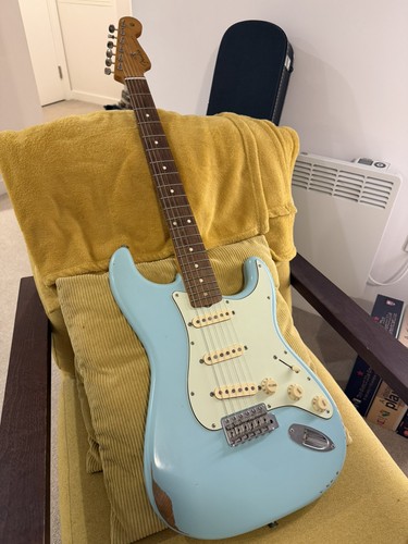 Fender road worn fsr 60s - road, strat