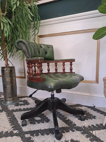 Chesterfield captains chair - chesterfield,