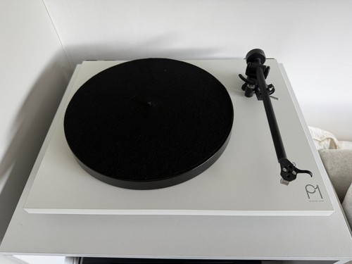 Rega planar turntable white - rega,
