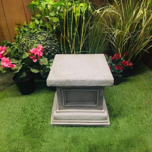 Classic plain square plinth - plain,