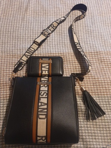 River island black - river, and