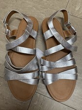Fitflop UK 6.5 Lumy Leather Sandals Silver Back Strap 