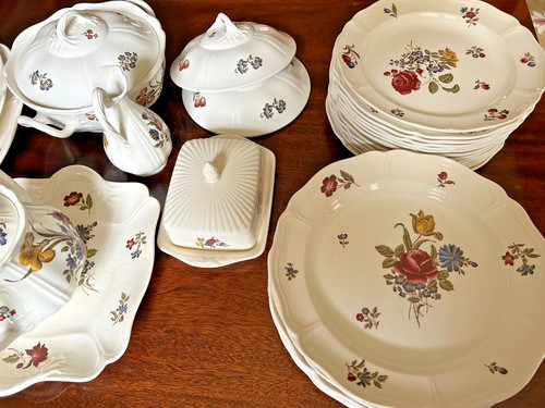 Wedgwood queen spray bone - wedgwood,