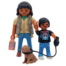 Playmobil lot 2 figures woman