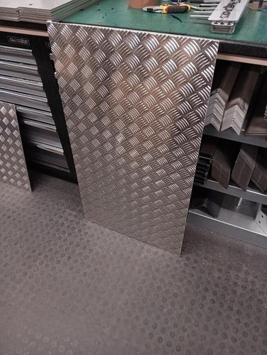Aluminium chequer tread plate - chequer,