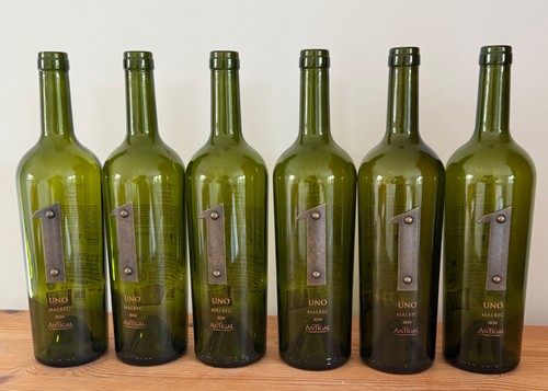 Empty uno malbec 75cl wine - empty,