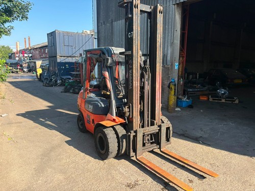 Toyota 7fgf25 ton 2500kg - 7fgf25,