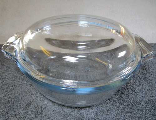 Lovely vintage pyrex deep - vintage,