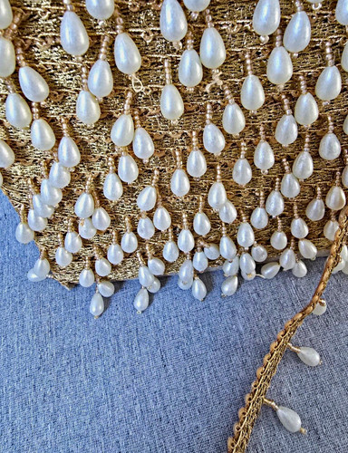 Gold metallic trim - metallic, with