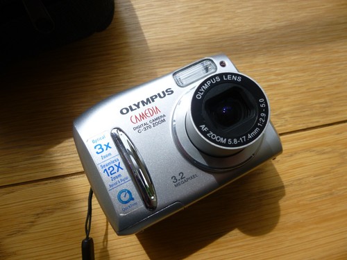 Olympus camedia 370 zoom 2mp - camedia,