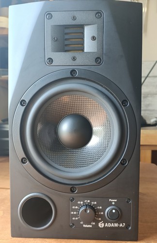 Adam audio studio monitor - a7,