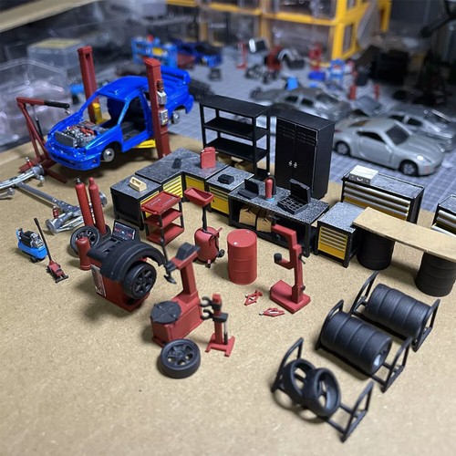 Diorama car garage - 1/64,