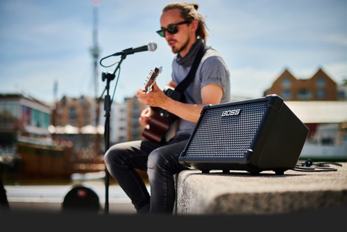 Roland cube street - cube, and