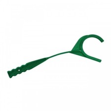 HAND HELD CLAY PIGEON THROWER