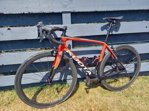 Mens carbon road bike 56cm