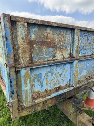 Tonne tipping trailer - 3,