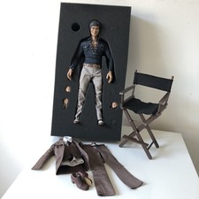 Hot Toys Bruce Lee 1/6 Scale Collectable Figure Suited & Boxed