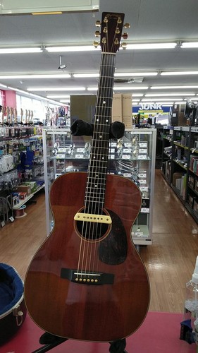 Martin acoustic guitar - martin, oo-17