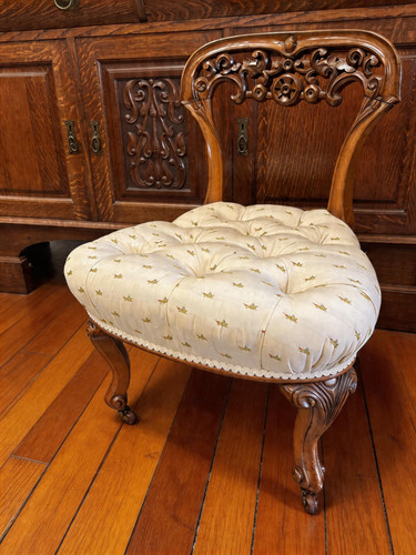 Beautiful carved upholstered - carved,