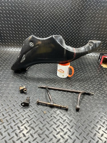 Suzuki 650 bellypan - n, lower