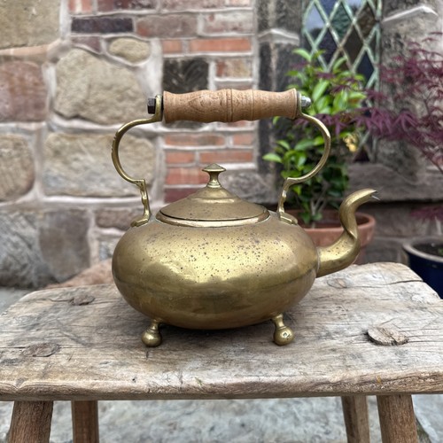 Vintage round brass leg - brass,