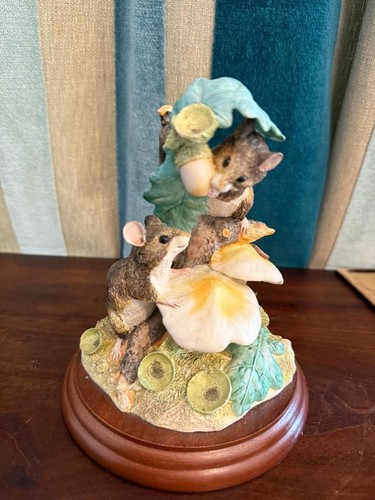Border fine arts woodland - fine,