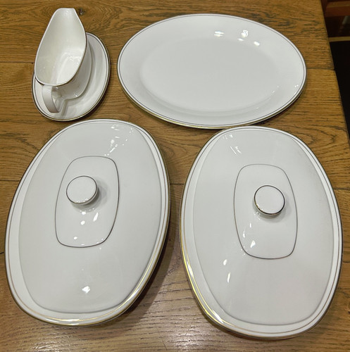 Royal doulton dinner service - dinner,