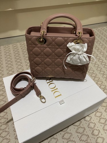 Medium lady dior bag - medium,