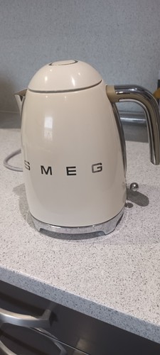 Smeg kettle cream - kettle, in