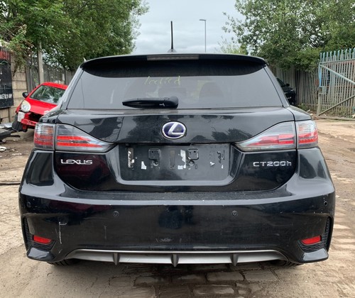 Lexus 200h petrol - ct,