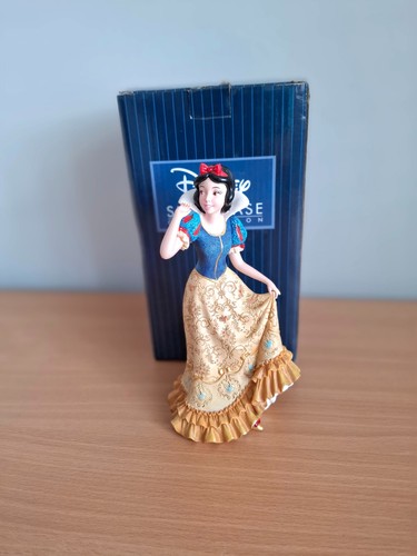 Disney showcase snow - disney,