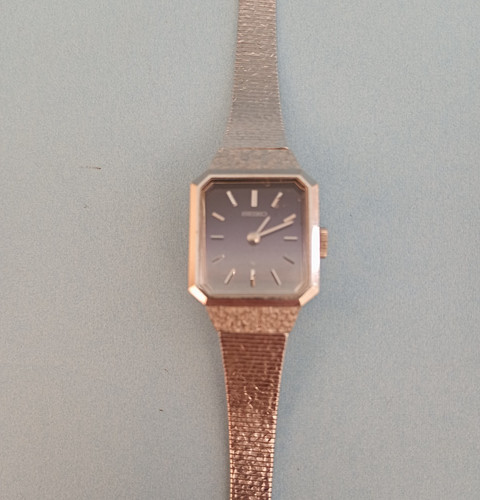 Seiko ladies vintage watch - ladies,
