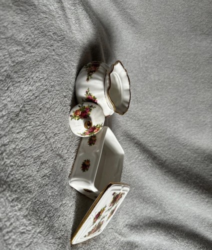 Old bountry roses royal albert - old,
