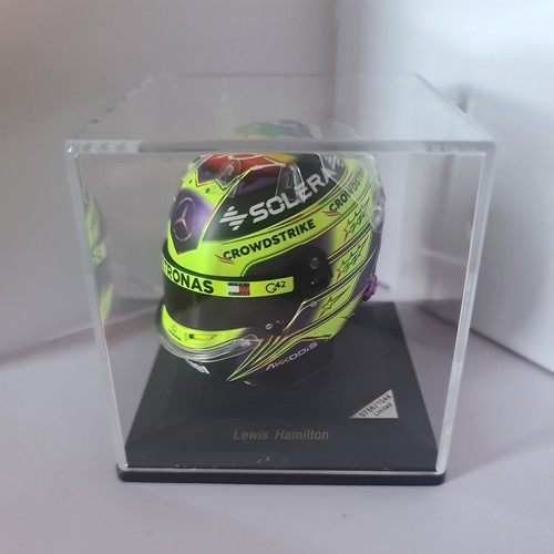 Spark scale mini helmet - 1/5,