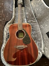 Yamaha FG850 Dreadnought