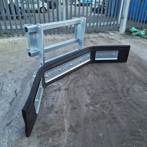 Yard scraper suit telehandler - scraper,