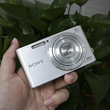Sony DSC-W830 CyberShot 20.1MP