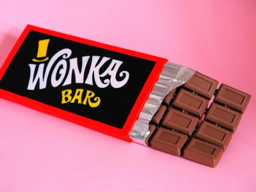 Wonka chocolate bar - bar, prop