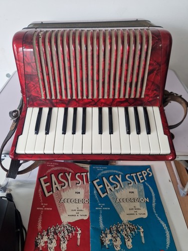 Hohner student accordion - hohner,