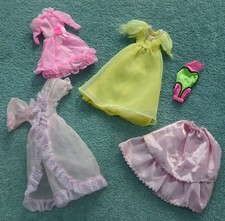 VINTAGE BUNDLE BARBIE, SINDY