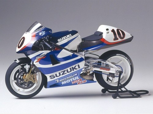 Tamiya scale bikes suzuki - tamiya,
