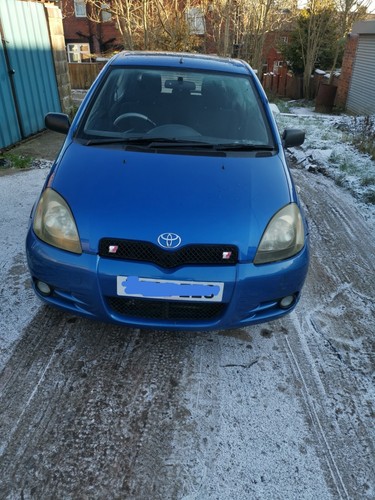 Toyota yaris sport 5 - toyota,